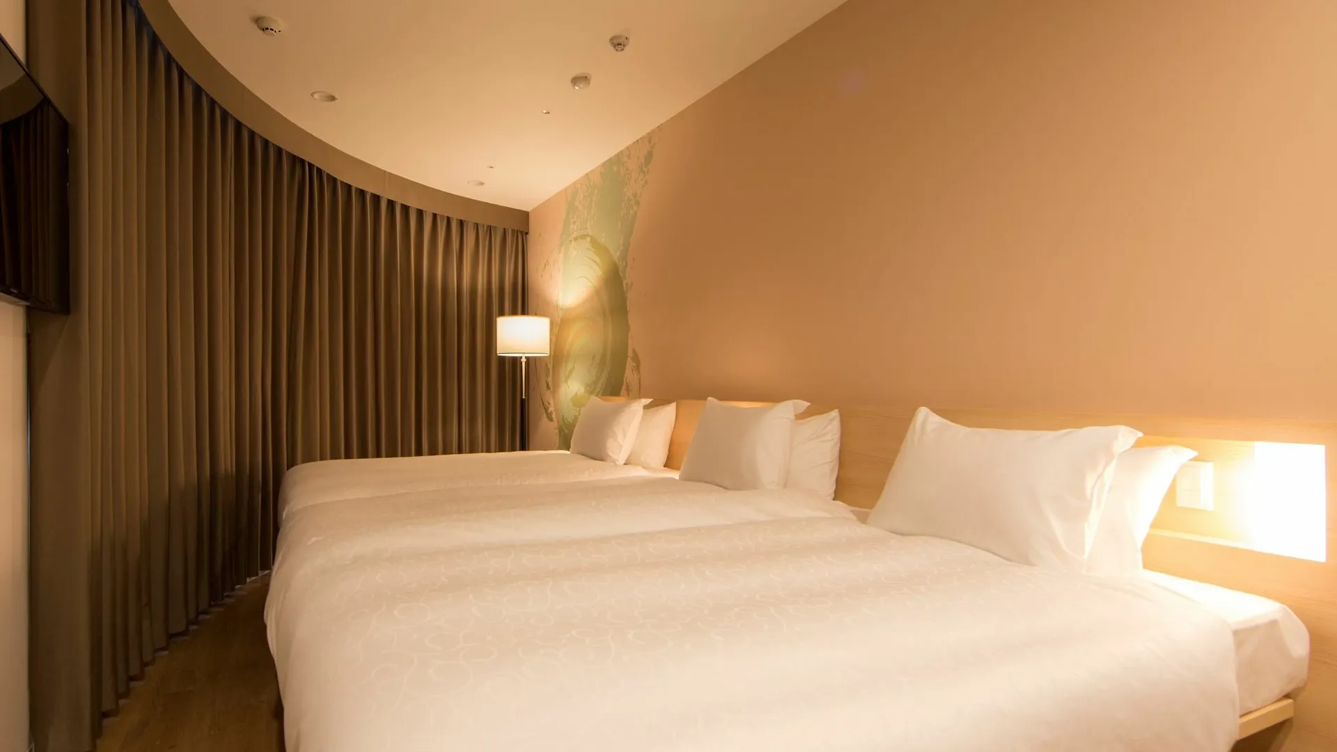 Karaksa Hotel Osaka Shinsaibashi I
